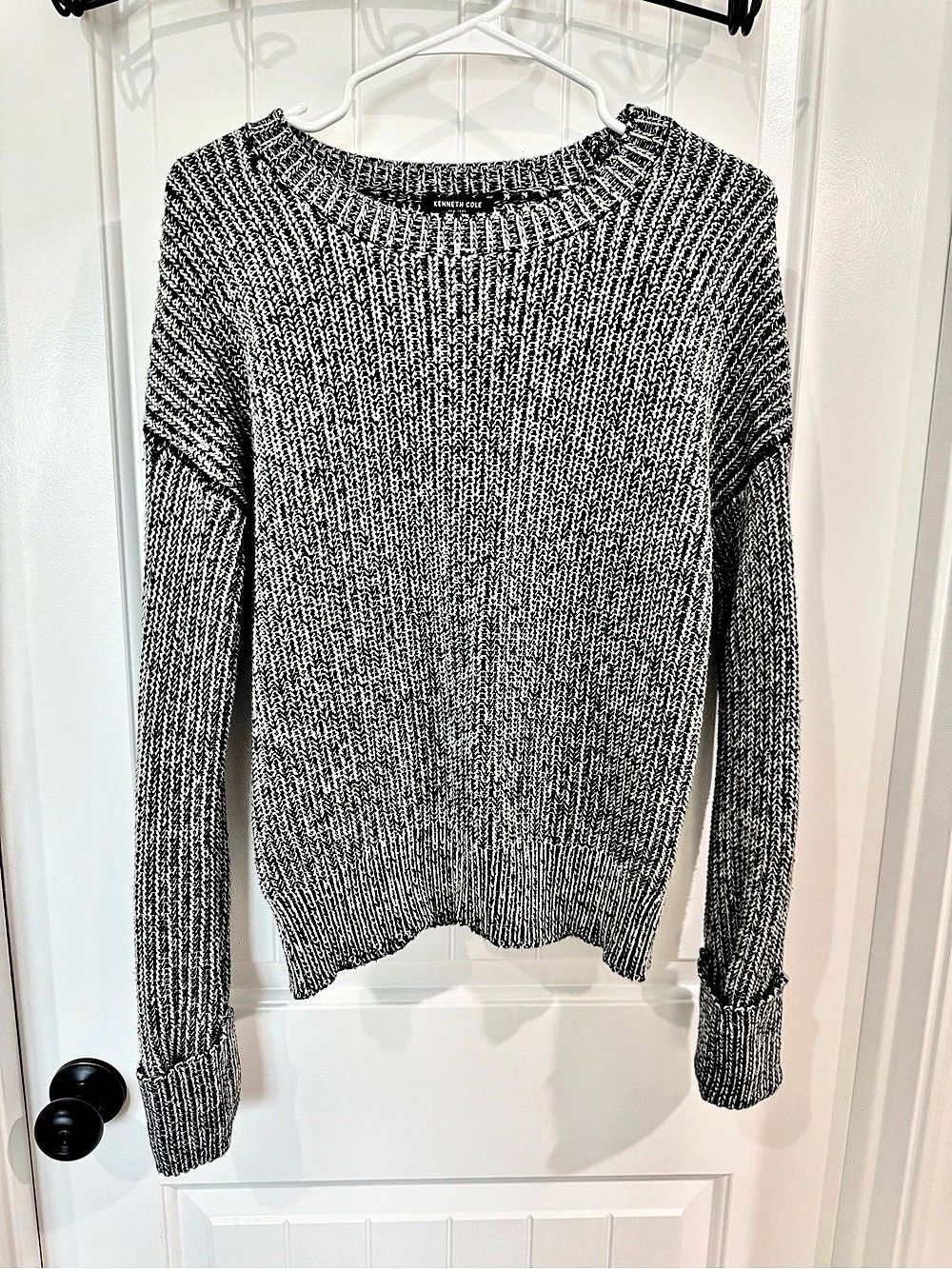 Kenneth Cole Black & White Striped Sweater Size Medium